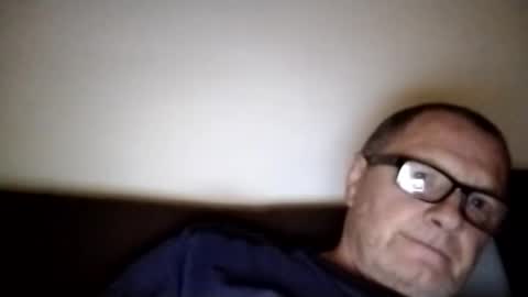 Snapshot of frauenfeind1 chatting on 19, 10, 2025 Wolfi online show from 19, 10, 2025