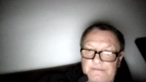 Snapshot of frauenfeind1 chatting on 17, 11, 2025 Wolfi online show from 17, 11, 2025