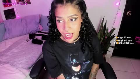 Lia Gomez online show from 24, 2, 2025