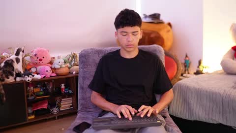 Juan  give it a thumbs up please its important online show from 24, 9, 2025