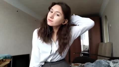 Mia online show from 17, 10, 2025