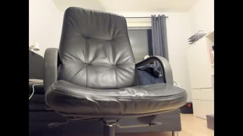 Snapshot of fredrik386959 chatting on 8, 1, 2025 Fredrik online show from 8, 1, 2025