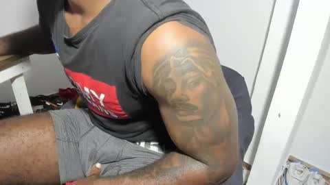 Snapshot of freedom_24 chatting on 24, 9, 2025 shakur online show from 24, 9, 2025