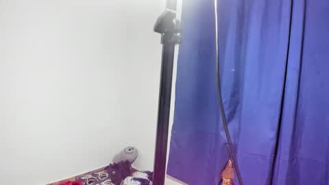 Snapshot of freedom_24 chatting on 18, 10, 2025 shakur online show from 18, 10, 2025