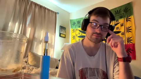 Snapshot of freezeskiii chatting on 15, 9, 2025 freezeskiii online show from 15, 9, 2025