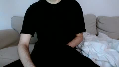 Snapshot of frenchms chatting on 10, 1, 2025 frenchms online show from 10, 1, 2025