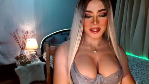 Miss Frea  online show from 8, 10, 2025