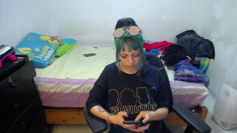 freyaa_sorceress online show from 11, 3, 2025