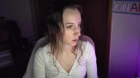 FreyaTheGemini online show from 19, 12, 2024