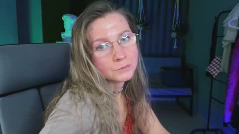 Frida Tander online show from 7, 1, 2025