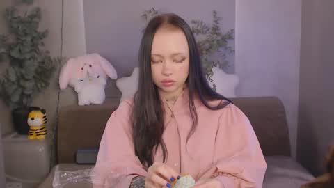 Snapshot of friend_zone_ chatting on 10, 4, 2026 friend_zone_ online show from 10, 4, 2026