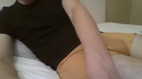 Snapshot of friendly_frank_18 chatting on 20, 10, 2025 friendly_frank_18 online show from 20, 10, 2025