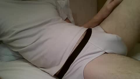 Snapshot of friendly_frank_18 chatting on 8, 11, 2025 friendly_frank_18 online show from 8, 11, 2025