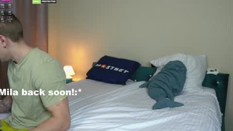 Snapshot of friendsurdreams chatting on 8, 12, 2024 friendsurdreams online show from 8, 12, 2024