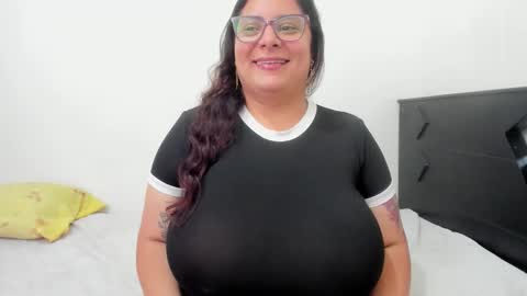 Snapshot of fromheaven_ chatting on 12, 9, 2025 Lucy online show from 12, 9, 2025