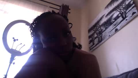 frosty_twinkle online show from 5, 2, 2026