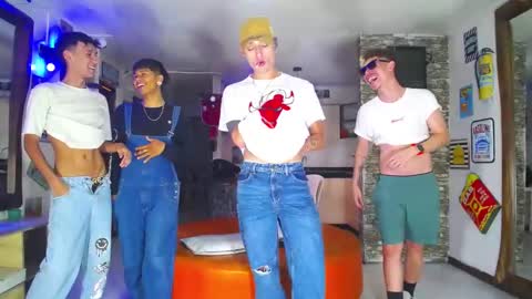 THOMAS AND DAMIAND online show from 25, 1, 2025