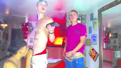 THOMAS AND DAMIAND online show from 8, 2, 2025