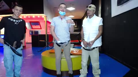 THOMAS AND DAMIAND online show from 7, 3, 2025