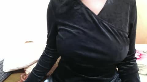 Snapshot of fruity28 chatting on 20, 10, 2025 fruity28 online show from 20, 10, 2025