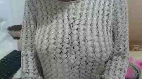 Snapshot of fruity28 chatting on 25, 10, 2025 fruity28 online show from 25, 10, 2025