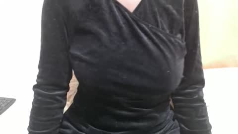 Snapshot of fruity28 chatting on 26, 11, 2025 fruity28 online show from 26, 11, 2025