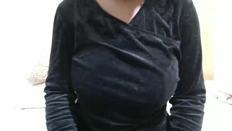 Snapshot of fruity28 chatting on 2, 12, 2025 fruity28 online show from 2, 12, 2025