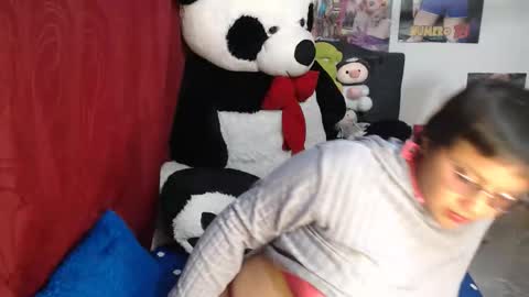 Mia and Gary  online show from 3, 2, 2026