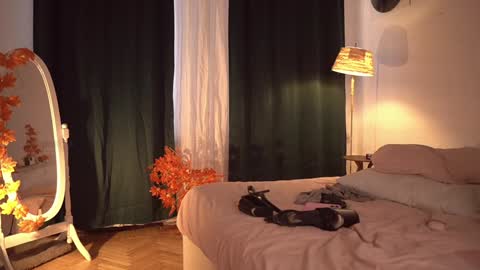 Eva         all my links   online show from 17, 10, 2025