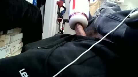 fuckmeallday1975 online show from 22, 2, 2026