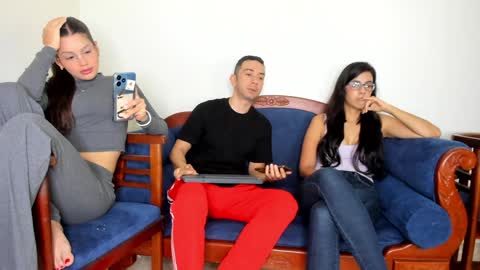 Snapshot of funcouple1985 chatting on 12, 12, 2024 Sammygirl  tommy guy friends with benefits online show from 12, 12, 2024