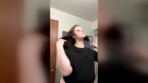 Linnys Palace online show from 17, 3, 2026