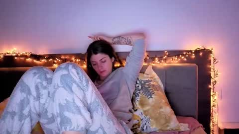 Elona  online show from 2, 2, 2026