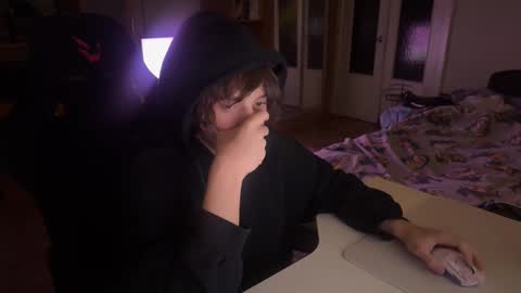 Edward online show from 24, 9, 2025