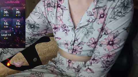 fuxkme_jen online show from 4, 1, 2025