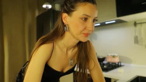 Snapshot of g_ia chatting on 9, 10, 2025 G online show from 9, 10, 2025