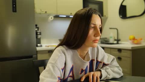 Snapshot of g_ia chatting on 24, 10, 2025 G online show from 24, 10, 2025