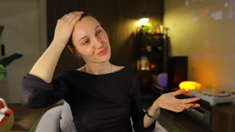 Snapshot of g_ia chatting on 12, 11, 2025 G online show from 12, 11, 2025