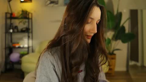 Snapshot of g_ia chatting on 26, 11, 2025 G online show from 26, 11, 2025