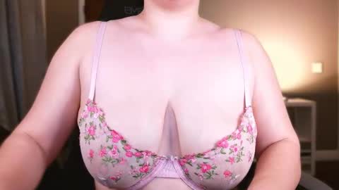 Snapshot of gaaby_ chatting on 16, 12, 2025 gaaby online show from 16, 12, 2025