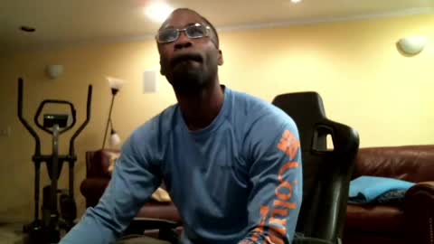 Snapshot of gabbc18 chatting on 4, 4, 2026 James online show from 4, 4, 2026