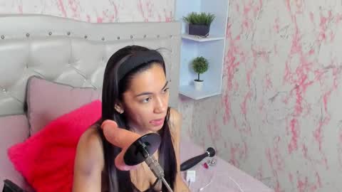 Snapshot of gabbieskinny chatting on 23, 11, 2025 gabbieskinny online show from 23, 11, 2025