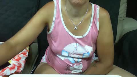 Snapshot of gabibrasil chatting on 18, 2, 2025 gaby  layla online show from 18, 2, 2025