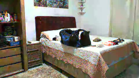 Snapshot of gabibrasil chatting on 15, 9, 2025 gaby  layla online show from 15, 9, 2025