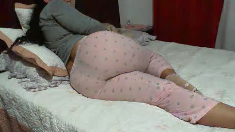 Snapshot of gabibrasil chatting on 18, 9, 2025 gaby  layla online show from 18, 9, 2025