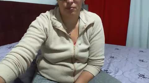 Snapshot of gabibrasil chatting on 16, 10, 2025 gaby  layla online show from 16, 10, 2025