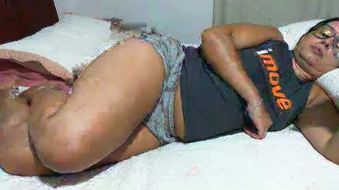 gaby  layla online show from 14, 1, 2026