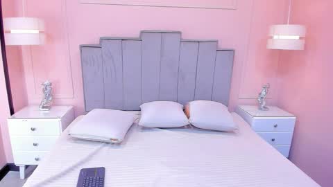   online show from 19, 10, 2025