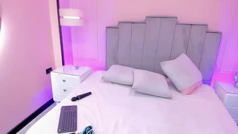   online show from 6, 11, 2025