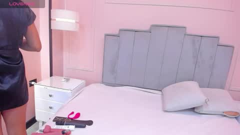   online show from 9, 11, 2025